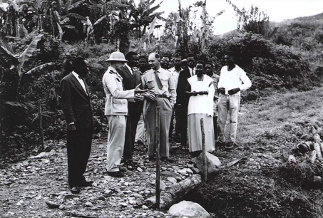 DM président et sn 1961 visite projet dvlpt